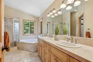 11642 Zermatt Dr, Truckee, CA 96161 - Photo 12