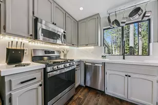 12212 Oslo Dr, Truckee, CA 96161 - Photo 10