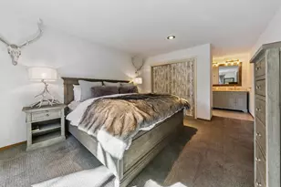 12212 Oslo Dr, Truckee, CA 96161 - Photo 18