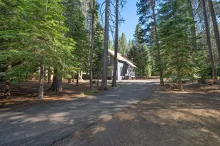 12458 Greenwood Dr, Truckee, CA 96161 - Photo 2