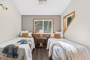 15205 Point Dr, Truckee, CA 96161 - Photo 12