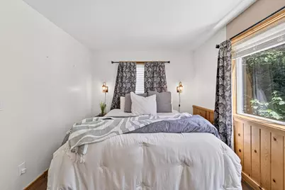 15205 Point Drive, Truckee, CA 96161 - Photo 10