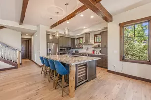 10660 Talus Ct, Truckee, CA 96161 - Photo 6