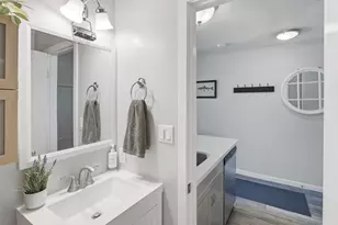 11591 Snowpeak Way, Truckee, CA 96161 - Photo 16