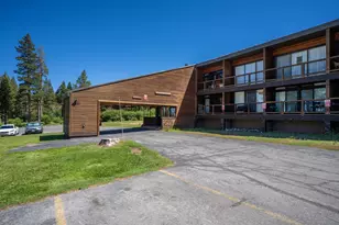 11591 Snowpeak Way, Truckee, CA 96161 - Photo 2