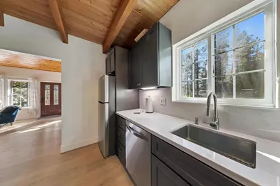 12491 Northwoods Boulevard #1, Truckee, CA 96161 - Photo 10