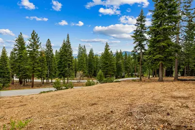 2301 Overlook Place, Truckee, CA 96161 - Photo 12