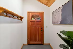 13040 Hillside Dr, Truckee, CA 96161 - Photo 22