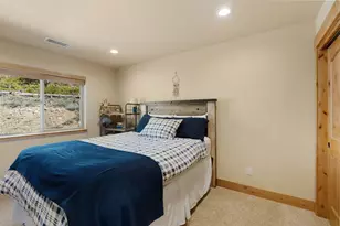 15224 W Reed Ave, Truckee, CA 96161 - Photo 16