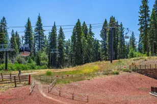 2000 N Village Dr, Truckee, CA 96161 - Photo 18