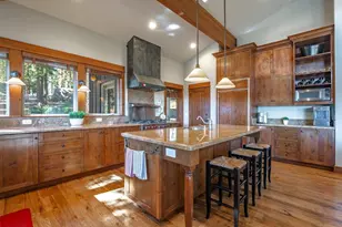 10954 Skislope Way, Truckee, CA 96161 - Photo 6