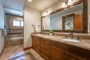 10954 Skislope Way, Truckee, CA 96161 - Photo 14