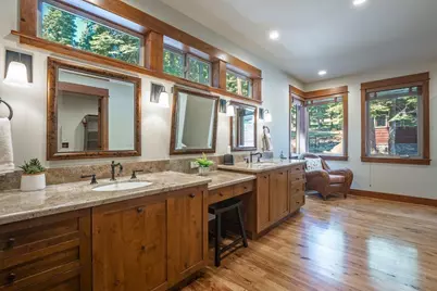 10954 Skislope Way, Truckee, CA 96161 - Photo 18