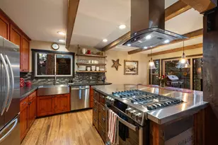 10313 Snowshoe Cir, Truckee, CA 96161 - Photo 8