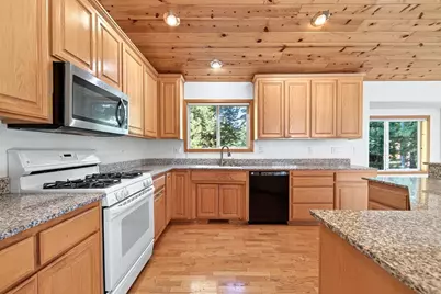 12170 Viking Way, Truckee, CA 96161 - Photo 12