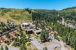 11589 Snowpeak Way, Truckee, CA 96161 - Photo 2