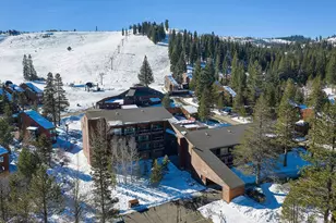 11591 Snowpeak Way, Truckee, CA 96161 - Photo 26