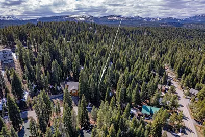 12388 Falcon Point Place, Truckee, CA 96161 - Photo 16