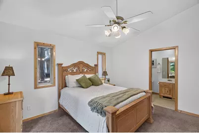 11967 Snowpeak Way, Truckee, CA 96161 - Photo 16
