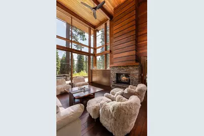 10445 Thunderbird Court, Truckee, CA 96161 - Photo 8