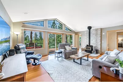 1380 Canterbury Drive, Kings Beach, CA 96143 - Photo 2