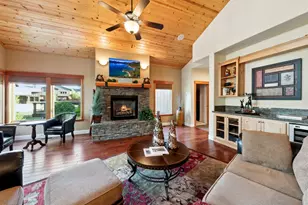 11711 Hope Ct, Truckee, CA 96161 - Photo 8
