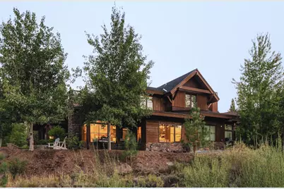 10108 Sagebrush Court, Truckee, CA 96161 - Photo 2