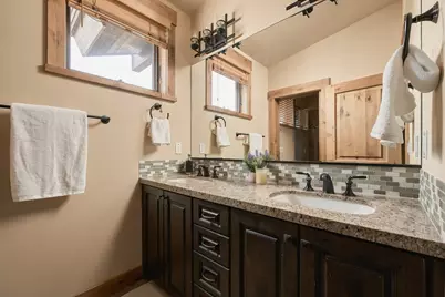 10108 Sagebrush Court, Truckee, CA 96161 - Photo 16