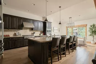 10108 Sagebrush Ct, Truckee, CA 96161 - Photo 6
