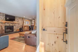 10910 Palisades Dr, Truckee, CA 96161 - Photo 4
