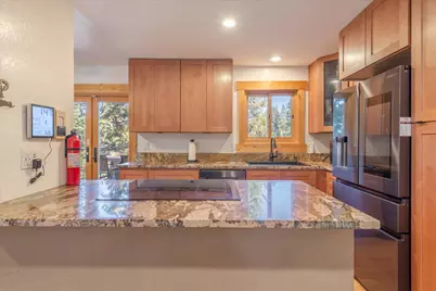 10910 Palisades Drive, Truckee, CA 96161 - Photo 8