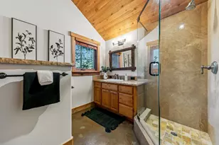 11557 Zermatt Dr, Truckee, CA 96161 - Photo 20