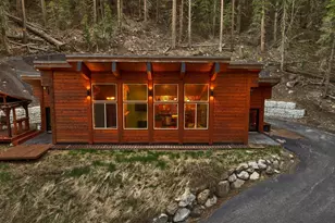7585 River Rd, Truckee, CA 96161 - Photo 1