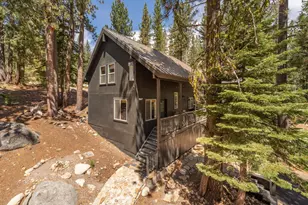 50638 Hemlock Ct, Soda Springs, CA 95728 - Photo 4