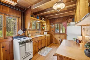 10043 Rusty Ln, Soda Springs, CA 95728 - Photo 12