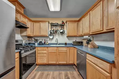 12211 E Sierra Drive, Truckee, CA 96161 - Photo 8