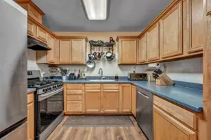 12211 E Sierra Dr, Truckee, CA 96161 - Photo 8