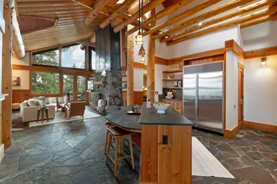 11910 Skislope Way, Truckee, CA 96161 - Photo 6