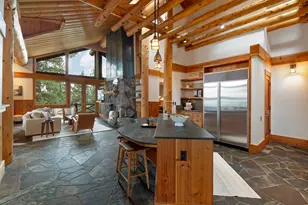 11910 Skislope Way, Truckee, CA 96161 - Photo 6