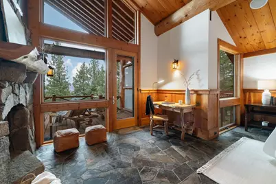11910 Skislope Way, Truckee, CA 96161 - Photo 8