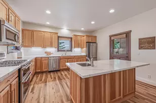 10343 Kimque Ct, Truckee, CA 96161 - Photo 6