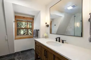 10080 Blue Jay Ln, Truckee, CA 96161 - Photo 14