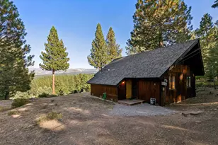 10455 Royal Crest Dr, Truckee, CA 96161 - Photo 2