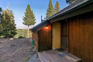 10455 Royal Crest Dr, Truckee, CA 96161 - Photo 26