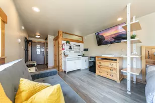 2000 N Village Dr, Truckee, CA 96161 - Photo 6