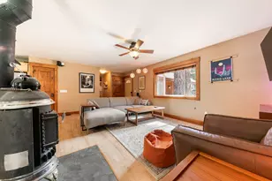 10673 Pine Cone Dr, Truckee, CA 96161 - Photo 12