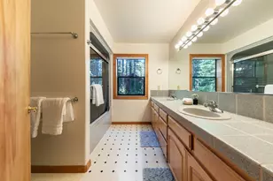 11423 Lucerne Ln, Truckee, CA 96161 - Photo 26
