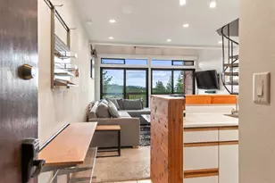 11591 Snowpeak Way, Truckee, CA 96161 - Photo 18