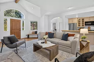 10454 Royal Crest Dr, Truckee, CA 96161 - Photo 12