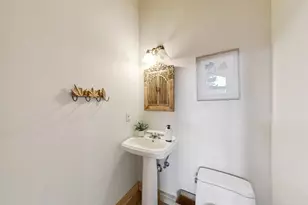 13331 Hillside Dr, Truckee, CA 96161 - Photo 22